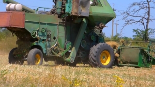 Free No Copyright Video Clips Download, Farm Machine, Machine, Thresher, Harvester, Device